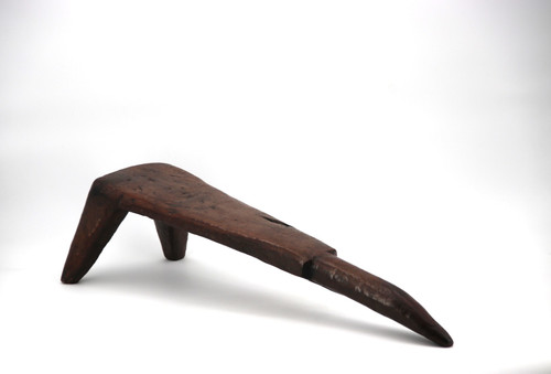 Tabouret tripode LOBI