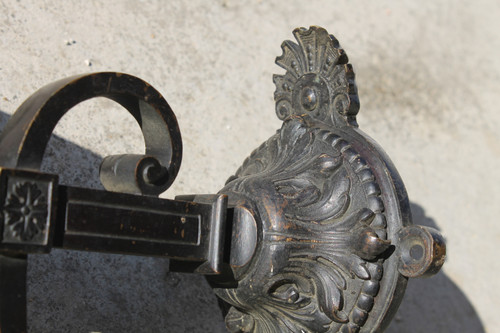 Paar gemeißelte Lampenhalterungen aus Bronze im Louis-XIV-Stil, 19. Jahrhundert
