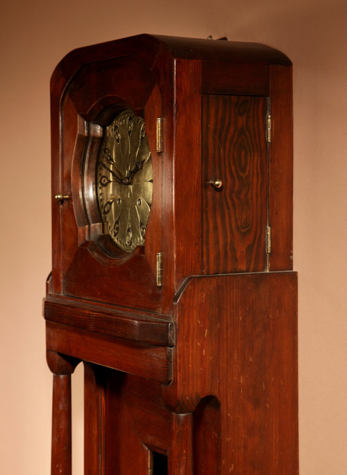Art Nouveau / Art Deco wall clock with Dutch / German architectural design circa 1900/20