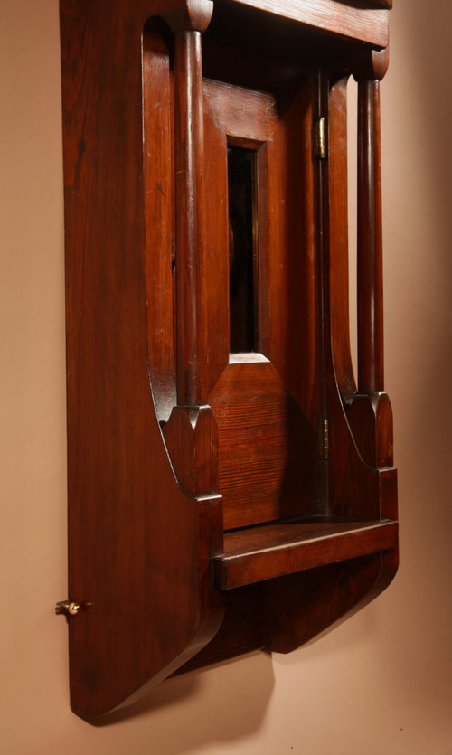 Art Nouveau / Art Deco wall clock with Dutch / German architectural design circa 1900/20