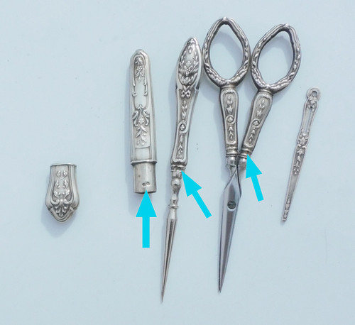 Notwendiger Nähkästchen Altsilber 19. Jahrhundert Schere Fingerhut Stanze Nähen