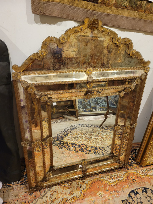 Large Venetian mirror in Murano glass, 18th century
