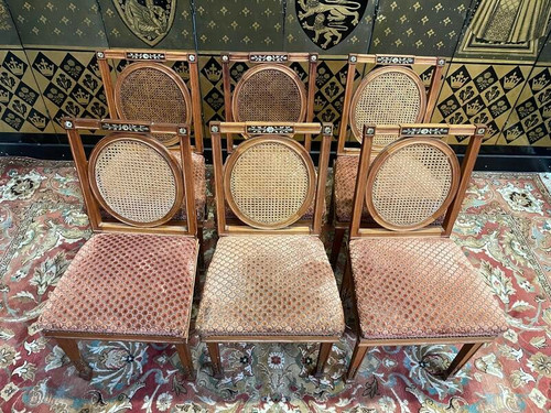 Suite de 6 chaises de style Louis XVI