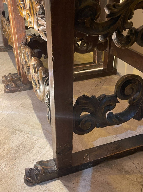 Coppia di poltrone molto grandi, Italia, Toscana, XVII secolo.