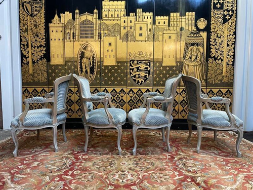 Suite de 4 fauteuils cabriolets de style Louis XV