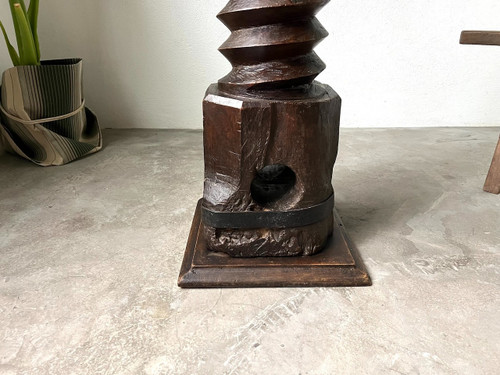 Sellette issue d'un ancien pressoir à vin, circa 1900