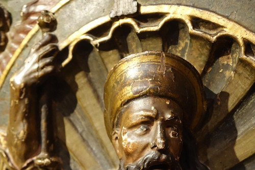 Half-relief in gilded and polychromed wood, representing Saint Roch. Spain, 16th century.