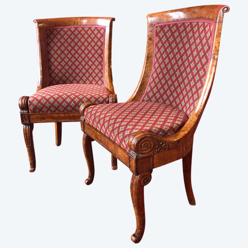 Rare paire de chaises en placage d'amboine, vers 1820