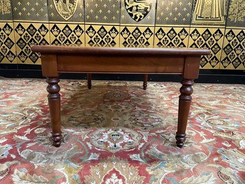 Table basse en merisier de style Louis Philippe 