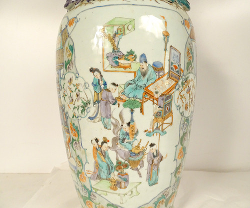 Paire grands vases porcelaine Chine famille verte scène palais dragons XIXè