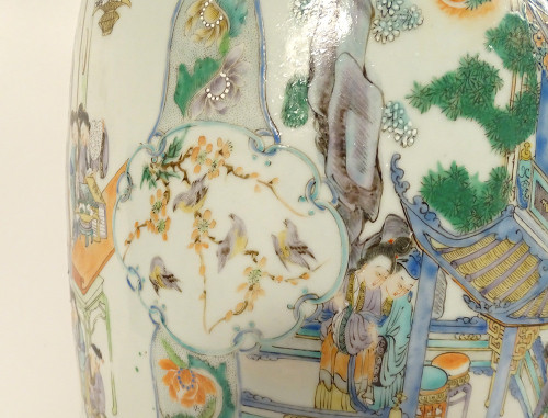 Paire grands vases porcelaine Chine famille verte scène palais dragons XIXè