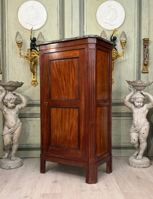 Nicolas Petit, Armoirette En Acajou d'Epoque Louis XVI Estampillée Vers 1780