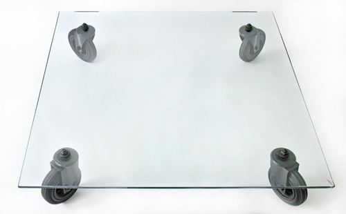 Gae AULENTI (1927-2012) Table basse modèle "Tavolo con ruote" pour Fontana Arte 