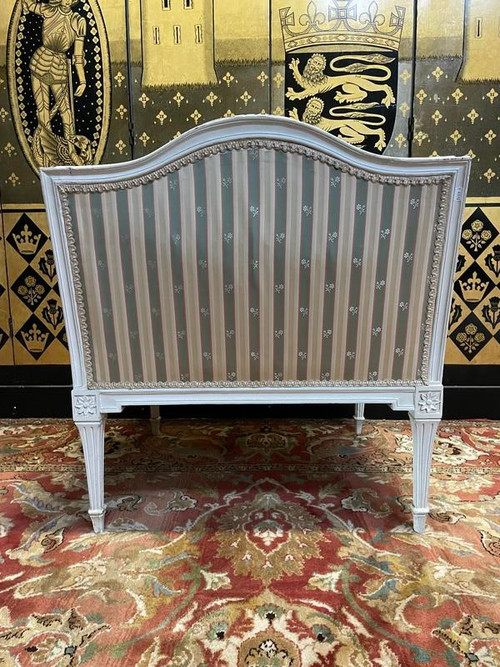 Fauteuil marquise de style Louis XVI