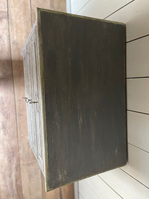 Commode Louis XVI datant du 19e siècle magnifique patine petit modèle 