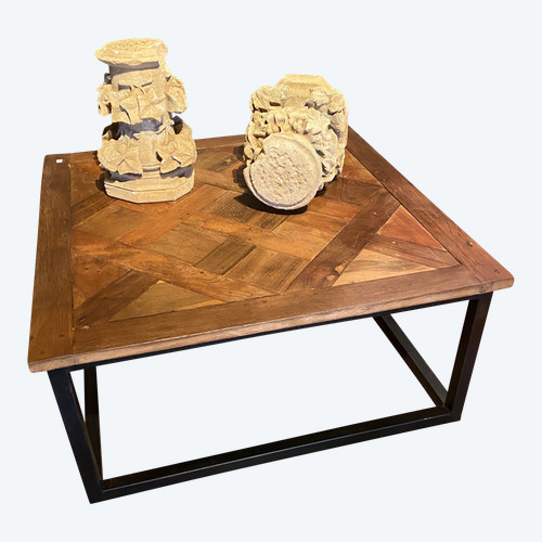 Table de salon ( basse) avec une jolie dalle de parquet Versailles datant du 18e siècle 