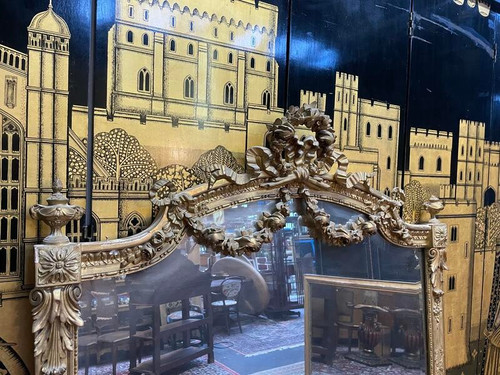 Miroir de style Louis XVI en bois doré