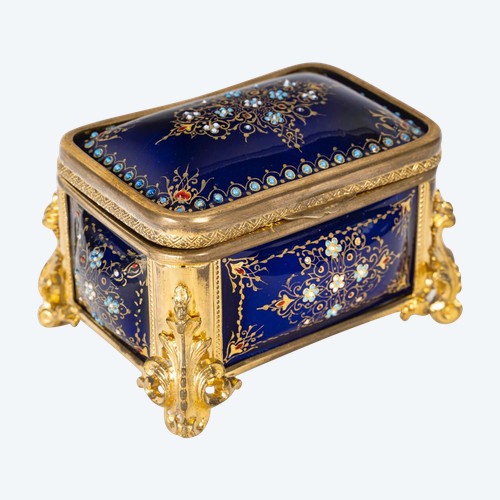 A box of enamel and gilded bronze jewelry, late 19th century