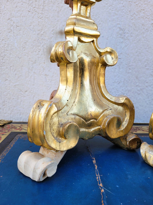 Suite di 2 Candelieri In Legno Dorato, XIX Secolo