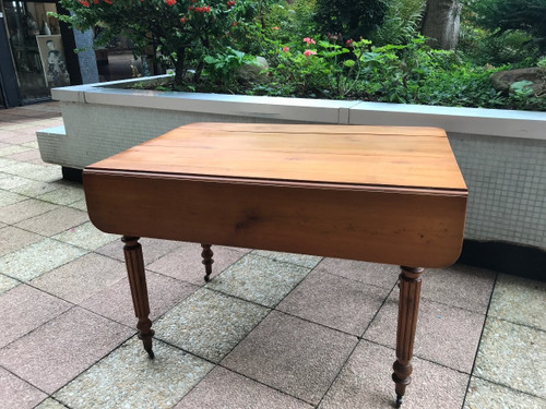 Table de salle à manger en merisier massif d'époque 19 ème 
