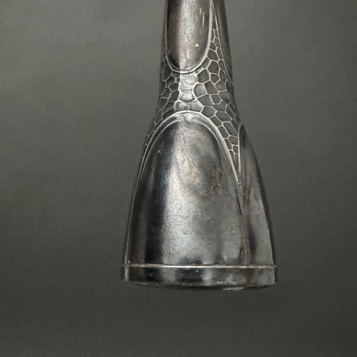 Paire de vases Art Nouveau en métal argenté dinanderie 1900 par Orivit
