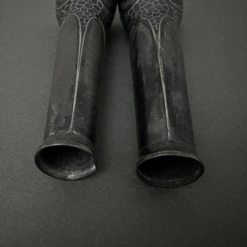 Paire de vases Art Nouveau en métal argenté dinanderie 1900 par Orivit