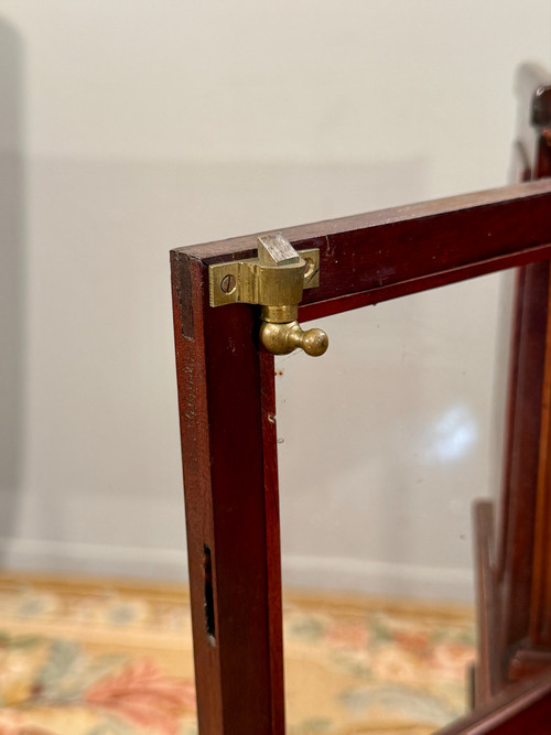 Petit Bonheur Du Jour En Acajou d'Epoque Louis XVI Vers 1780