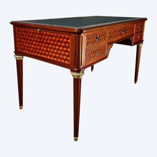 Bureau de style Louis XVI en marqueterie et bronzes 19 eme 