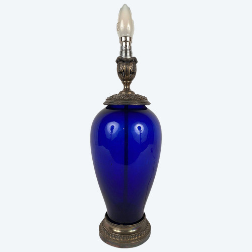 Risler e Carré. Lampada grande in vetro blu e montatura argento, marchio Minerva
