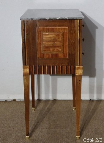  Petite Table de Salon en bois précieux, Louis XVI – Début XIXe 