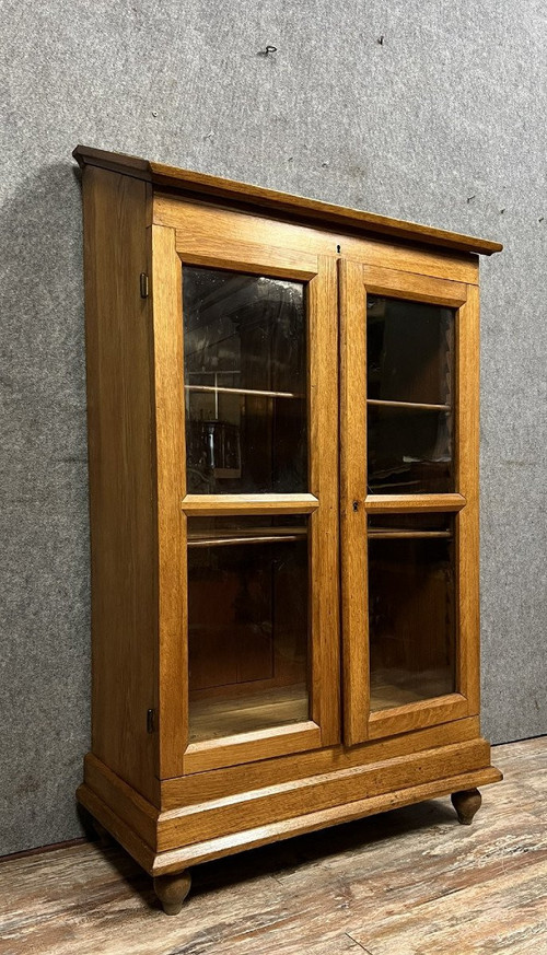 Apothecary display case with inclined plane, Napoleon III period, in solid oak, circa 1880