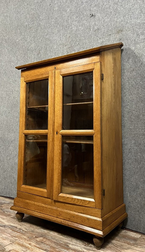 Apothecary display case with inclined plane, Napoleon III period, in solid oak, circa 1880