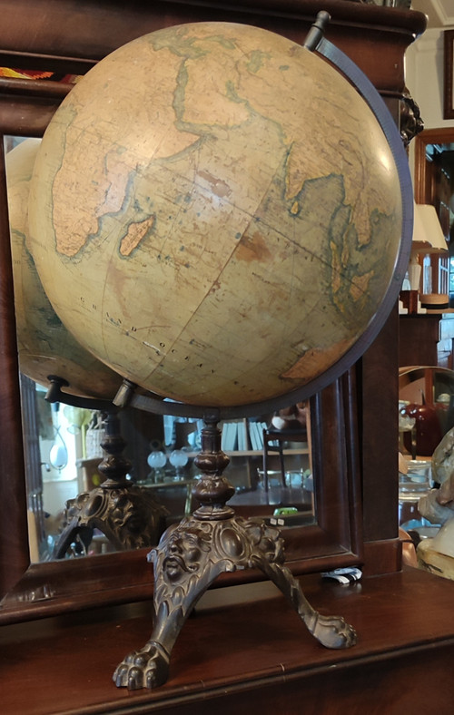 Old terrestrial globe J. LEBEGUE & Cie cast iron base