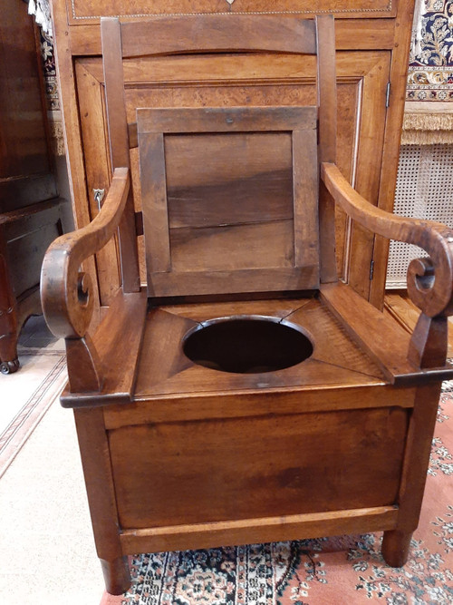Walnut Commode Chair - Late 19th Century