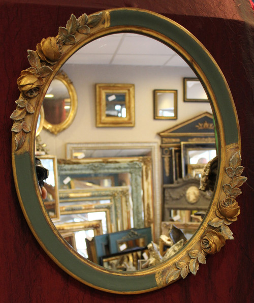 47 X 57 Cm, Paire De Miroirs Ovales Anciens, Patiné Vert Et Dorure, Décor De Roses