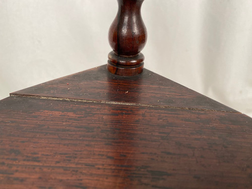 Etagère d’encoignure en palissandre, époque Napoléon III