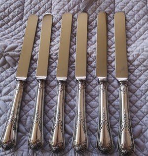6 English-blade table knives