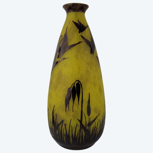 Schneider: Vase "Halbrans" - , Signed "le Verre Français,"  circa 1924-1927.