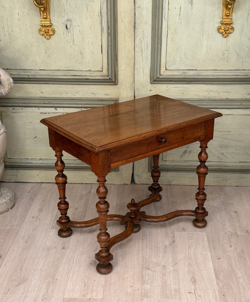 Table A Ecrire En Noyer d'Epoque Louis XIV Estampille XVIIème Siecle