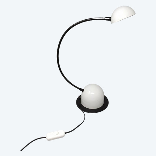 1970er Jahre Wunderschöne weiße Tischlampe von Veneta Lumi. Hergestellt in Italien