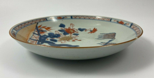 Soup plate Imari Compagnie des Indes 18th century white background gold highlights