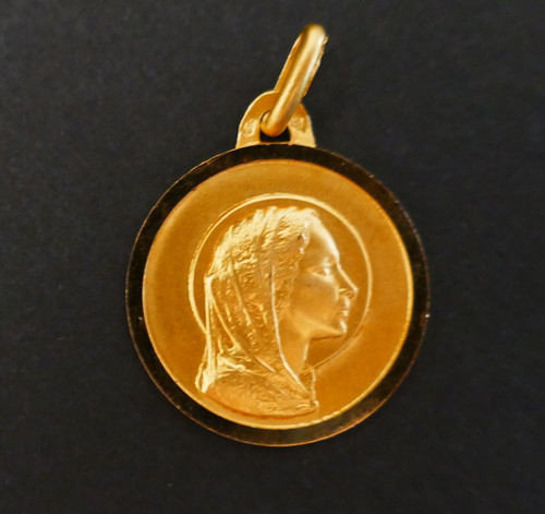 Médaille Vierge Or 18 Carats.