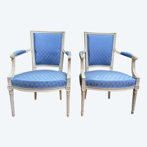 Paire de fauteuils cabriolets de style Louis XVI