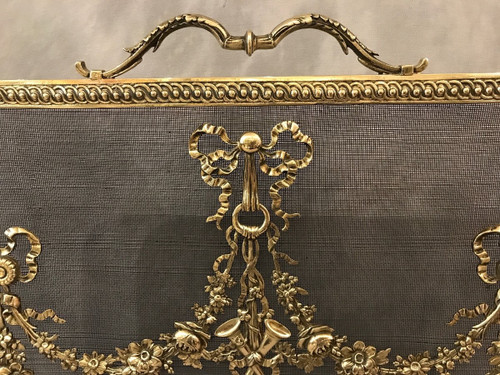 Beautiful Louis XVI style bronze fireplace screen from the 19th century.