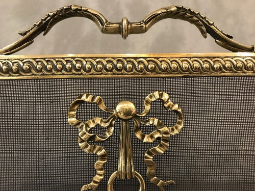 Beautiful Louis XVI style bronze fireplace screen from the 19th century.