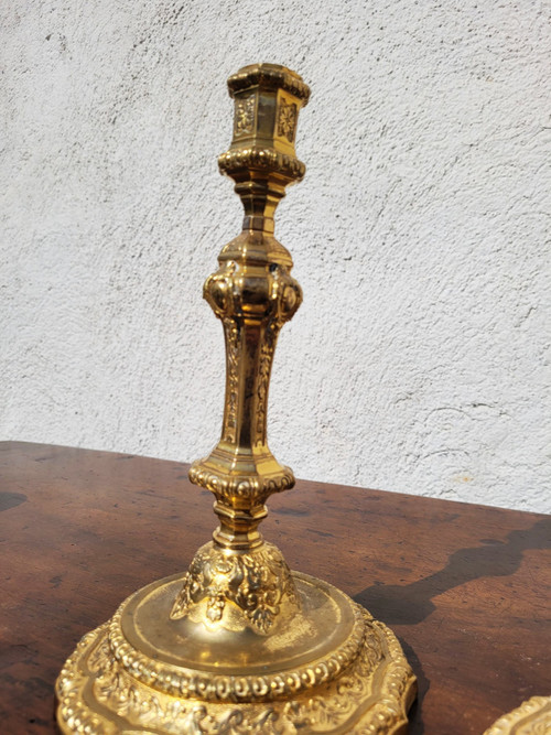 Coppia di candelieri al mercurio in bronzo dorato, XIX secolo