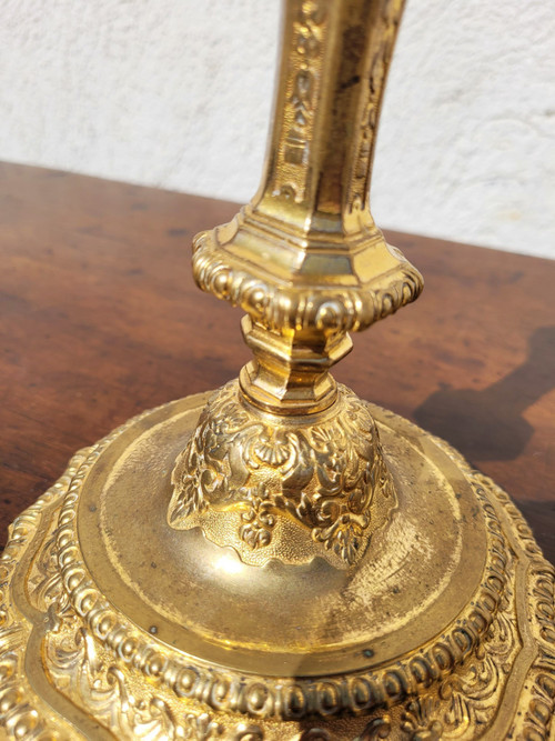 Coppia di candelieri al mercurio in bronzo dorato, XIX secolo