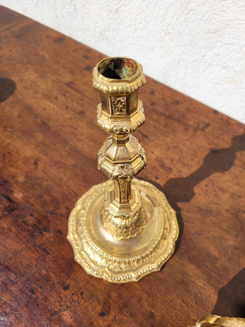 Coppia di candelieri al mercurio in bronzo dorato, XIX secolo