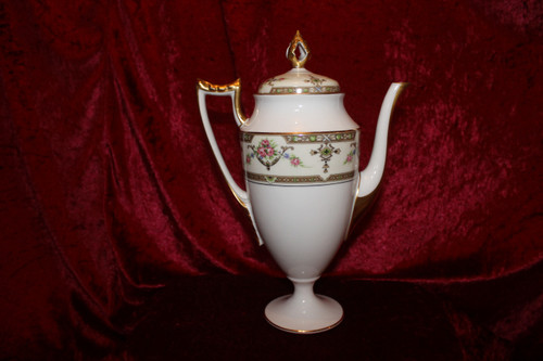 Limoges porcelain tea service with floral design, early 20th century, perfect condition