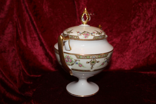 Limoges porcelain tea service with floral design, early 20th century, perfect condition